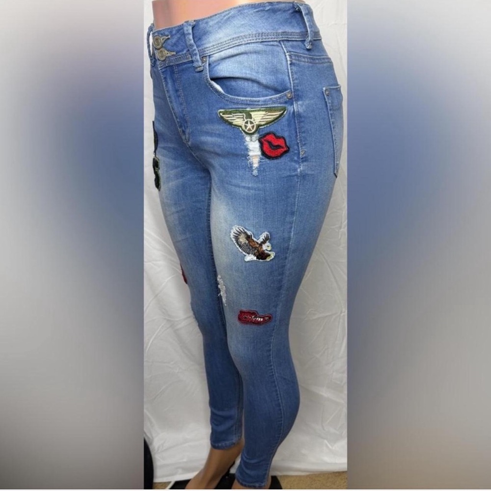 Women's Blue Embroidered Jeans